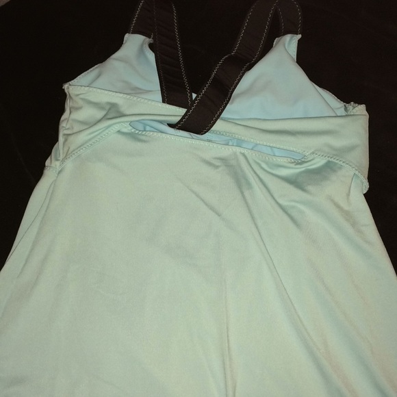 Lot of 2 Champion work out tops - Picture 3 of 6